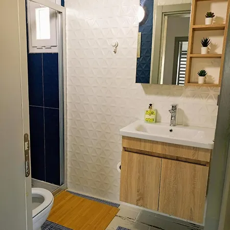 With Private Pool And Unique Sea View In Vilă *