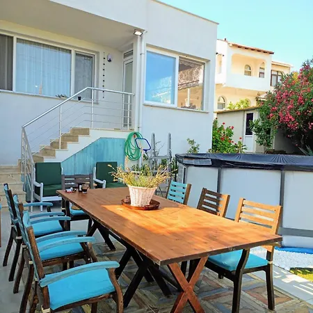 With Private Pool And Unique Sea View In 别墅