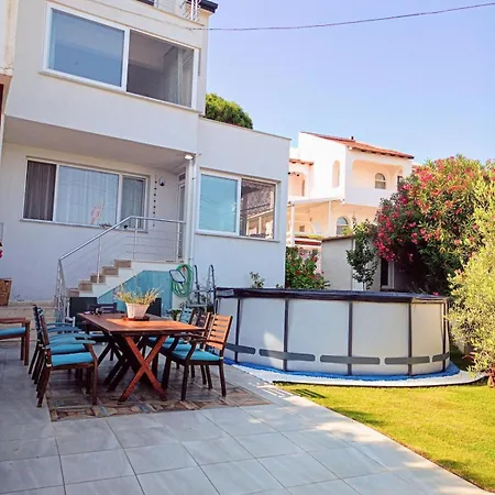 With Private Pool And Unique Sea View In *