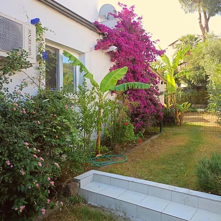 With Private Pool And Unique Sea View In فيلة *