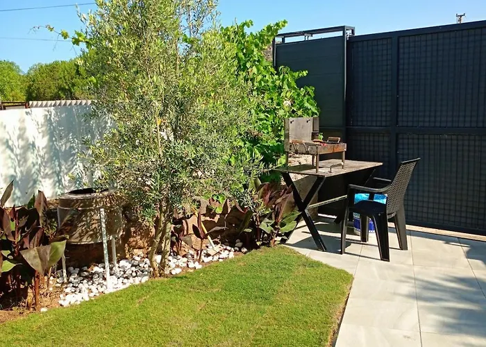 With Private Pool And Unique Sea View In 别墅 *